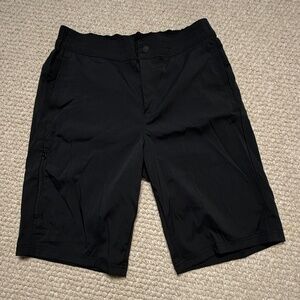Columbia Sportswear Company women’s walking shorts sz 10